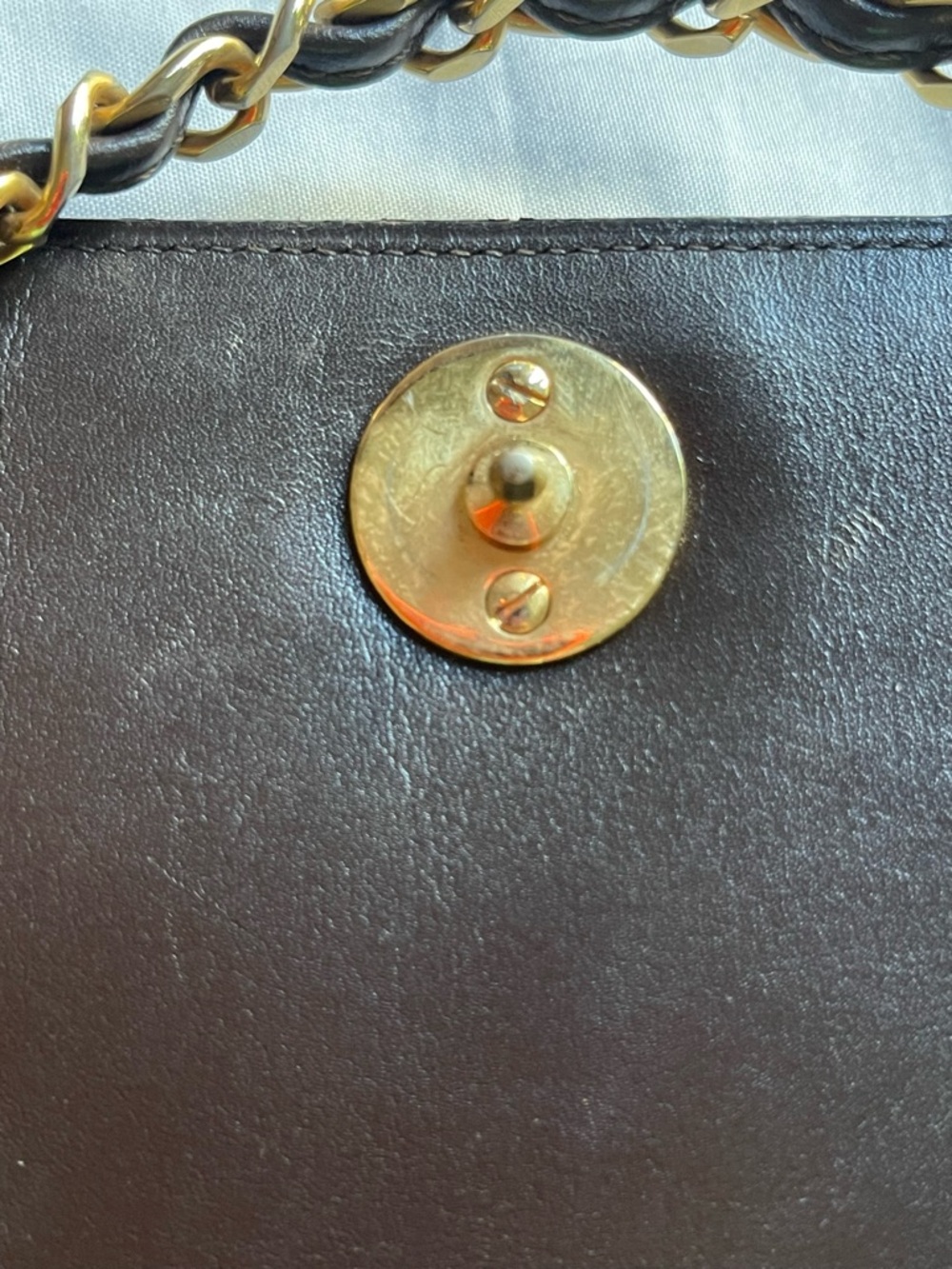 CHANEL vintage brown Leather Shoulder Bag with Gold-Tone Chain Strap - Picture 9 of 12